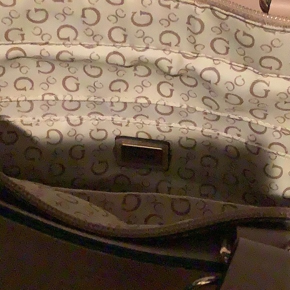 Guess Melrose Ave satchel color Rose - Picture 5 of 8